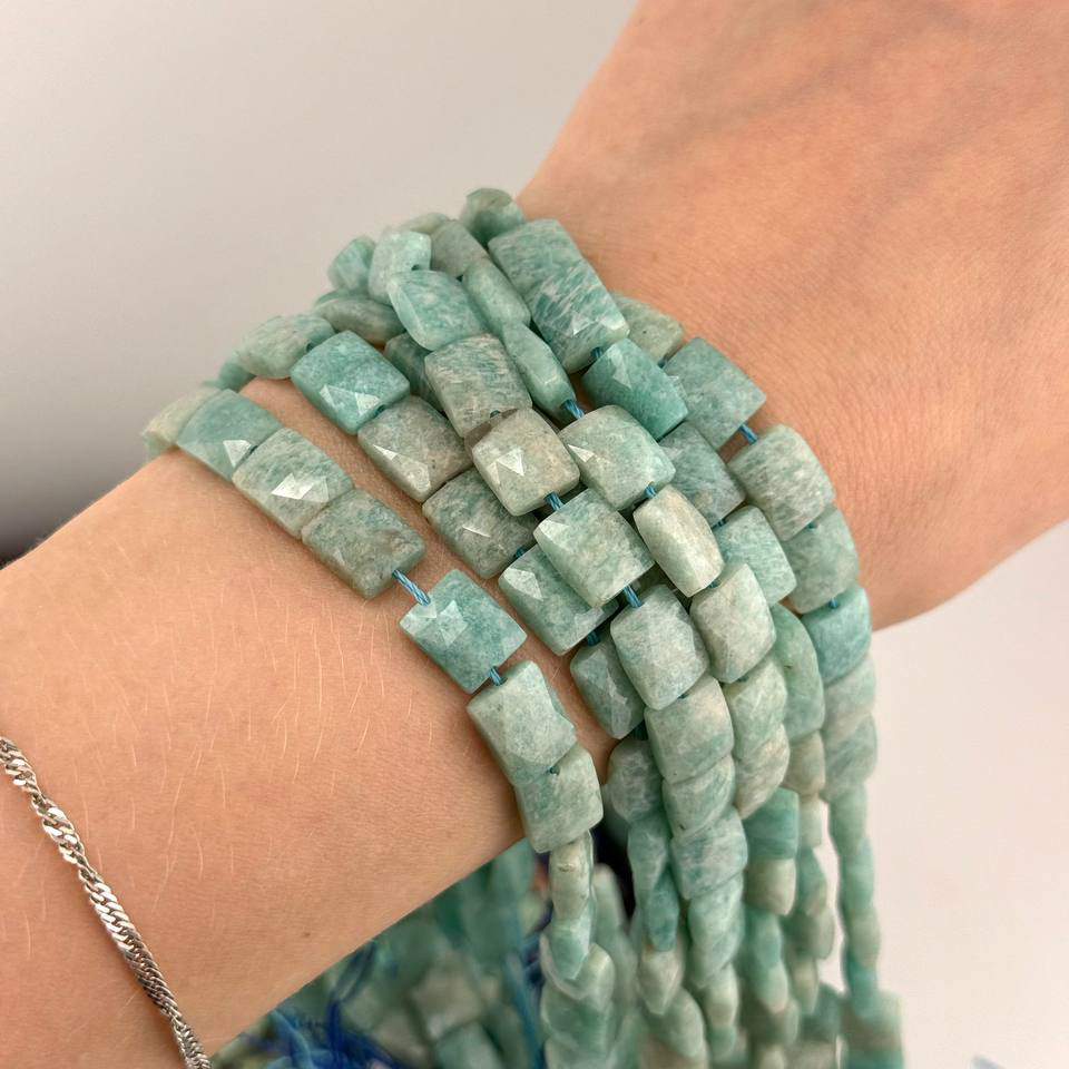 Бусины Амазонит размер 8*10,3мм натуральный камень
